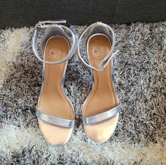 Silver Stiletto Sandal - Picture 5 of 8